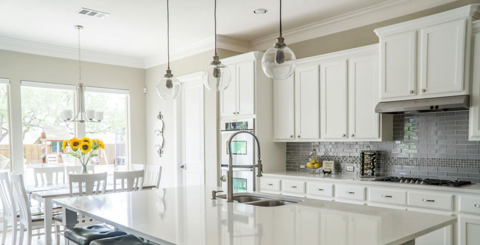 Why Homeowners Should Call Professional Renovation Companies When Tackling Projects
