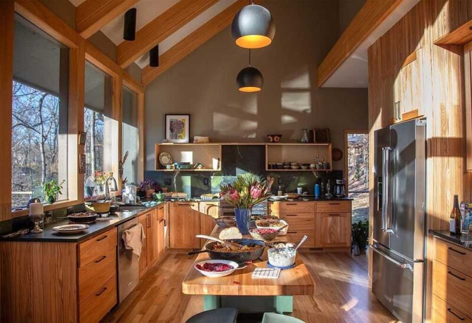 5 Layout Ideas For Small Muskoka Cottage Kitchens